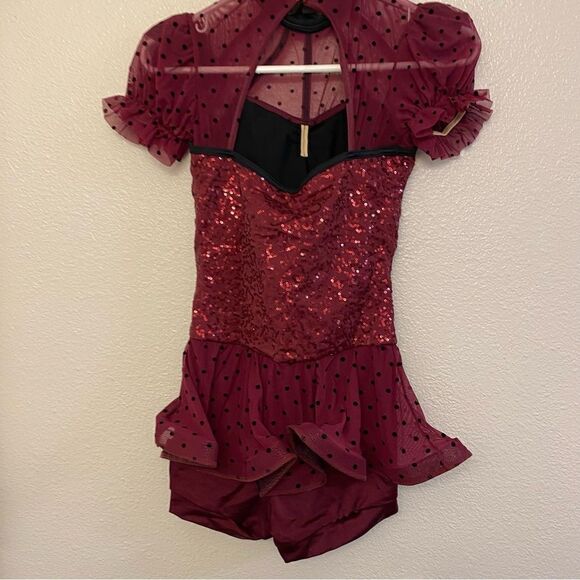 Weissman dance costume burgundy red biketard Hung Up
10877 child LC - Picture 6 of 11